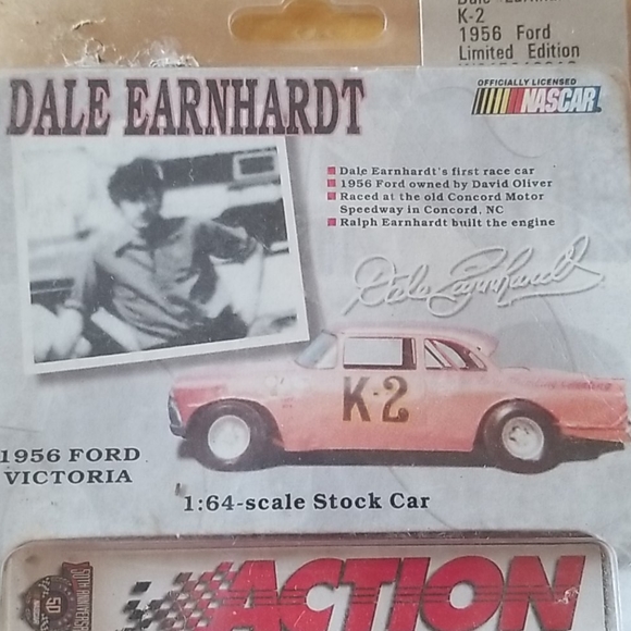 *NEW* SEALED. Earnhardt 1956 Ford Victoria diecast - Picture 3 of 4